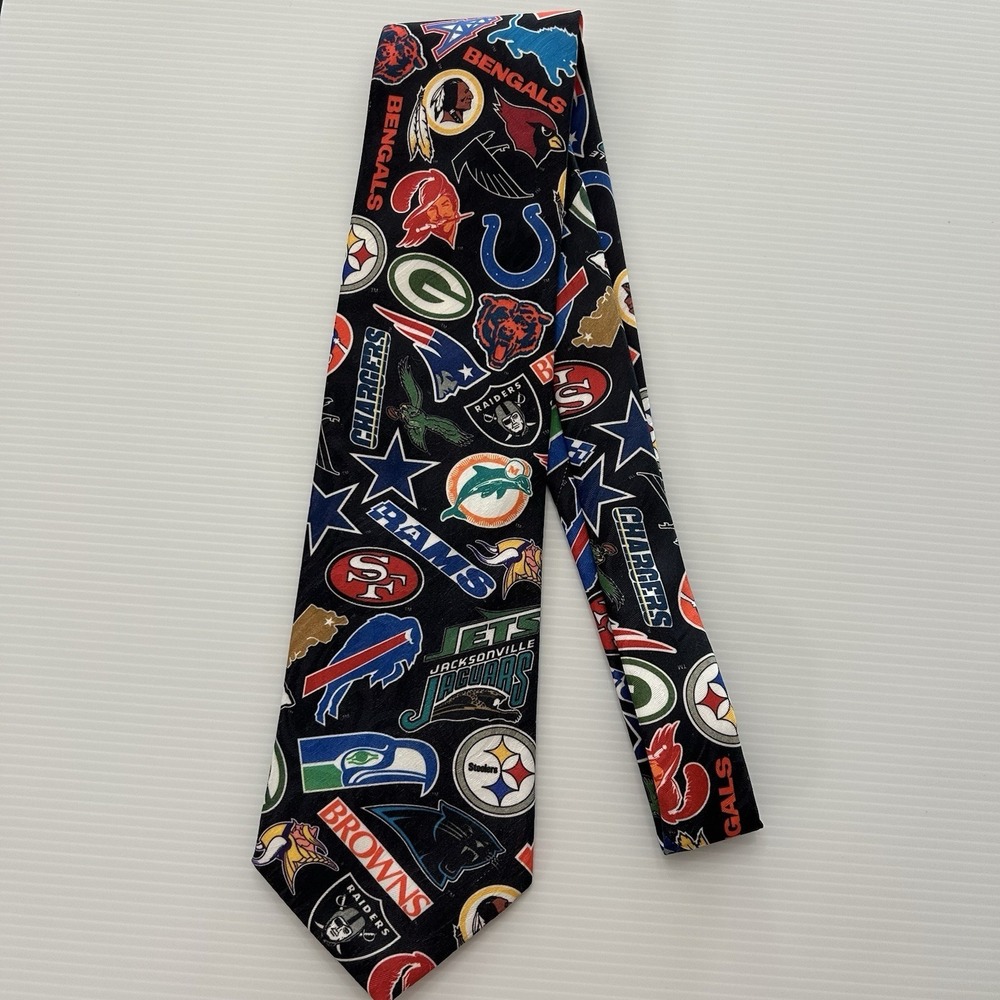 Vintage 1994 Surrey NFL All Team Necktie Black Silk Football Novelty Tie